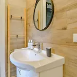 La Finestra Sotto I Portici By Happyhostorino Apartmán