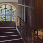 La Finestra Sotto I Portici By Happyhostorino Apartmán