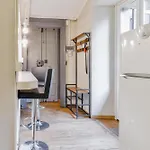 Apartamento La Finestra Sotto I Portici By Happyhostorino