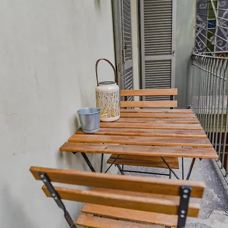 La Finestra Sotto I Portici By Happyhostorino Apartment Turin
