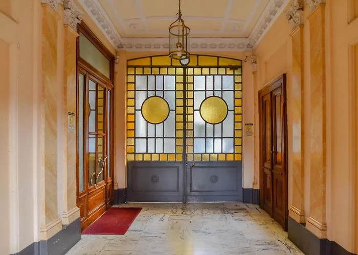 La Finestra Sotto I Portici By Happyhostorino Apartment Turin